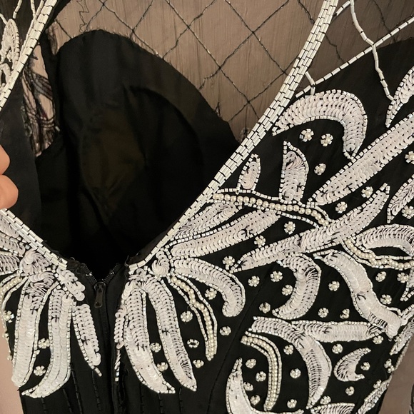 Beaded Silk Laurence Kazar Evening Gown Size Medium STUNNING Dress! Black White - Picture 5 of 9